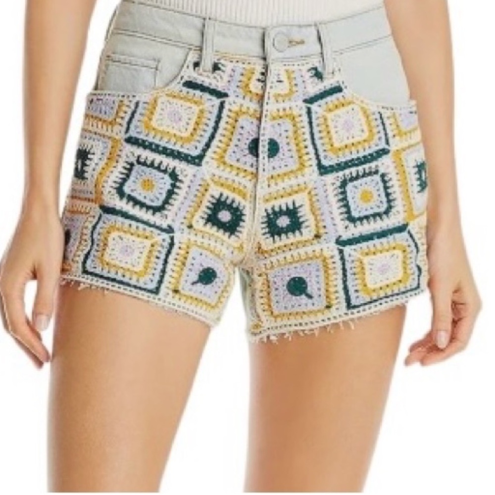 BLANK NYC THE BARROW CROCHET DENIM SHORTS
